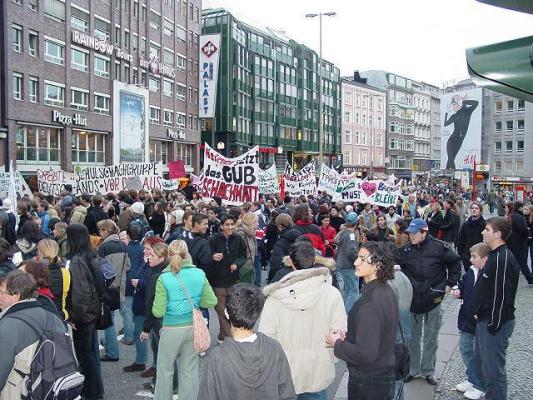 Der Gnsemarkt mit Schlern besetzt